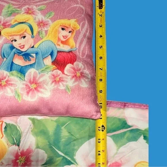 DISNEY PRINCESS 2008 EDITION GIRLS SLEEPING BAG & PILLOW CINDERELLA AURORA BELLE - Picture 9 of 9